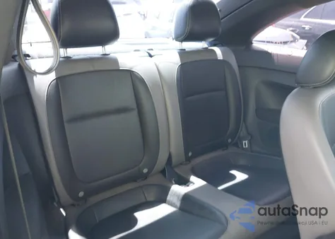 2015 Volkswagen Beetle 1.8T Fleet Edition z USA, uszkodzony, nr VIN 3VWF17AT0FM623548